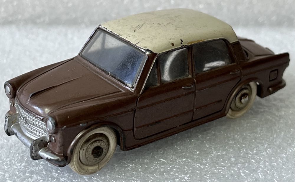 Fiat 1200 Grande Vue 531 - Dinky Toys France toy car collectible - Main Image 2