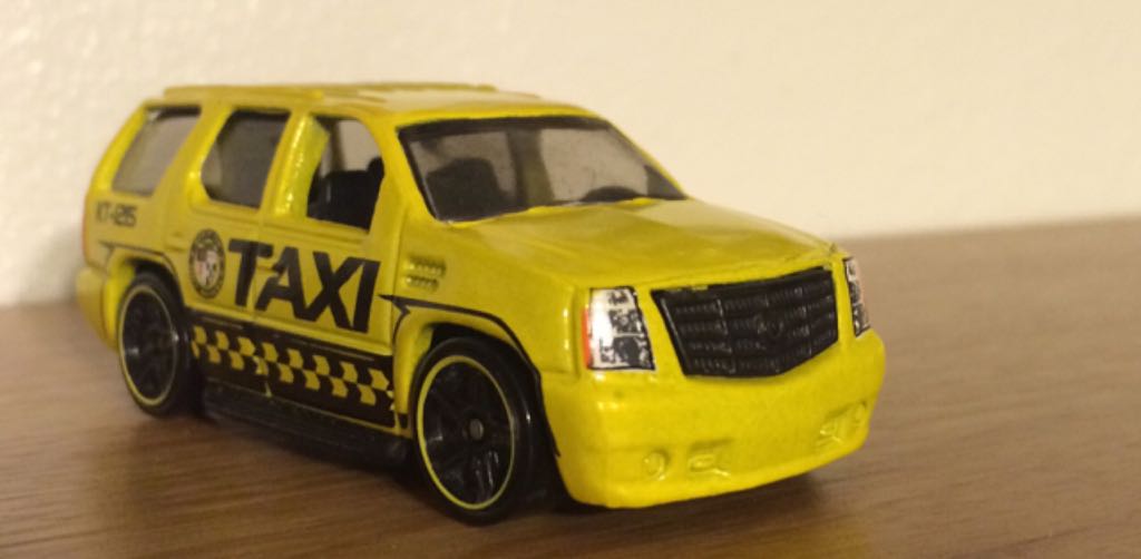 07 Cadillac Escalade City Of Hotwheels Taxi toy car collectible - Main Image 1