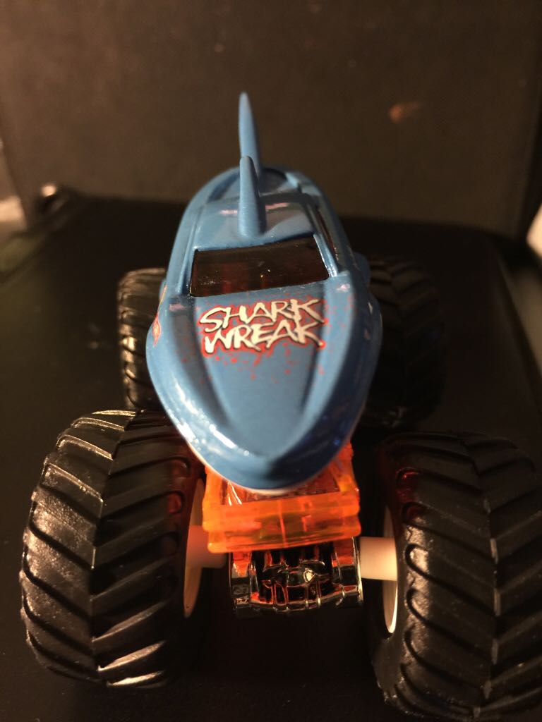 Shark Wreak - Monster Truck 8-Pack toy car collectible - Main Image 2