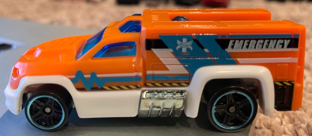 Rescue Duty - 2017 HW Rescue toy car collectible - Main Image 2