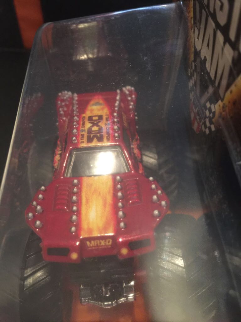Max-D - 2016 New Look toy car collectible - Main Image 2