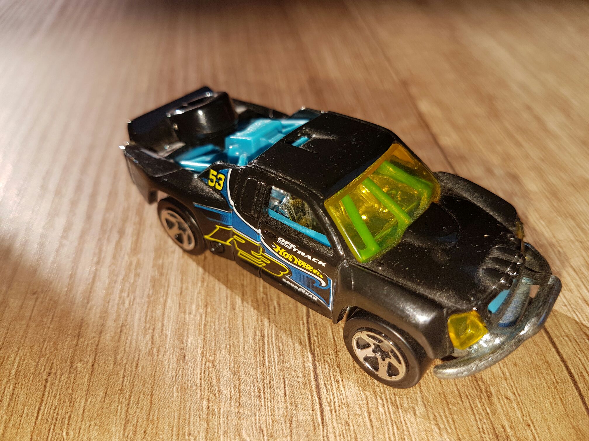 Off Track (HW)  toy car collectible - Main Image 1