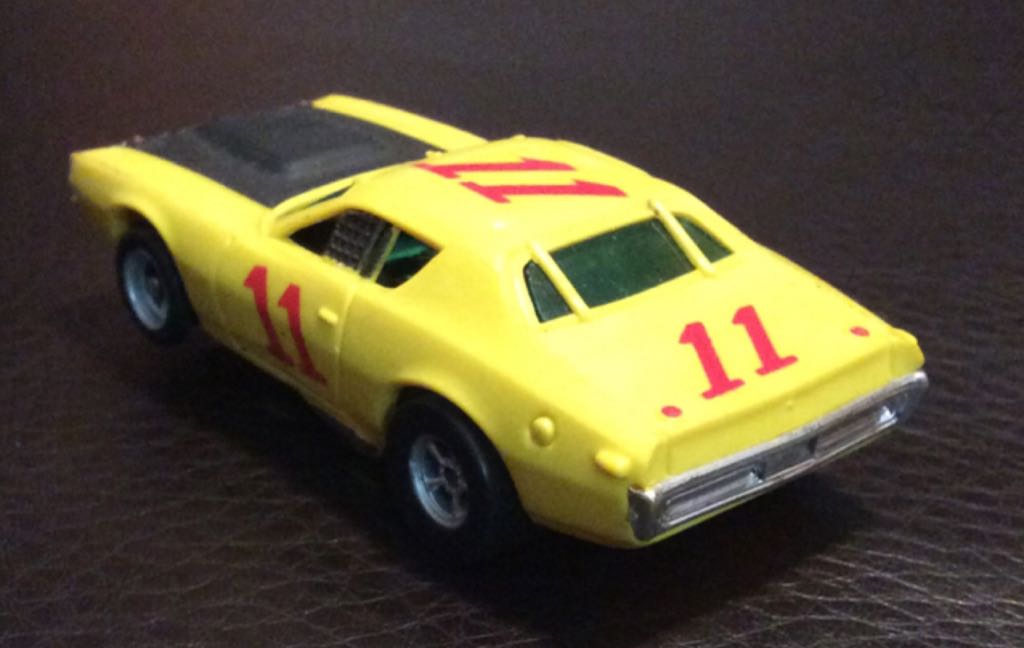 Dodge - Non Magnatraction toy car collectible - Main Image 2