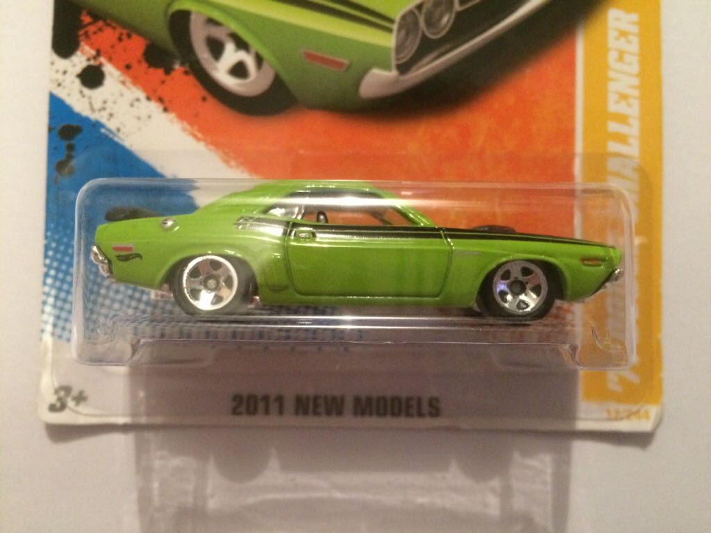 ’71 Dodge Challenger - 2011 New Models toy car collectible - Main Image 2