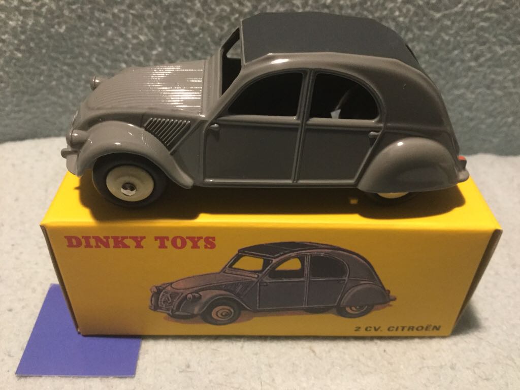 Dinky Citroen 2CV 24T Trois Feux Arriere, Jantes Crème, Plafond Lisse, Granata - Dinky Toys Atlas France toy car collectible - Main Image 1