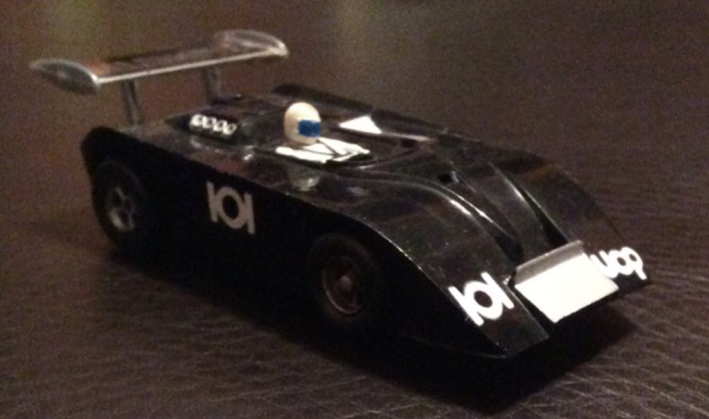 Aurora Ferrari - Magnatraction toy car collectible - Main Image 1