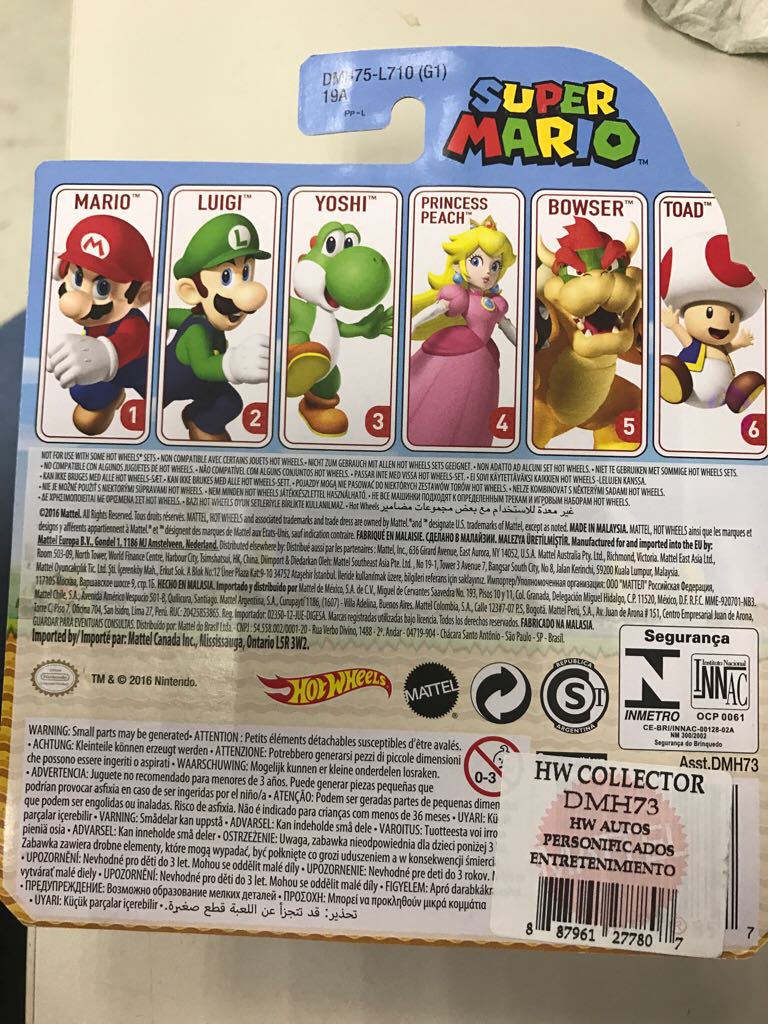 Luigi - Super Mario toy car collectible - Main Image 2