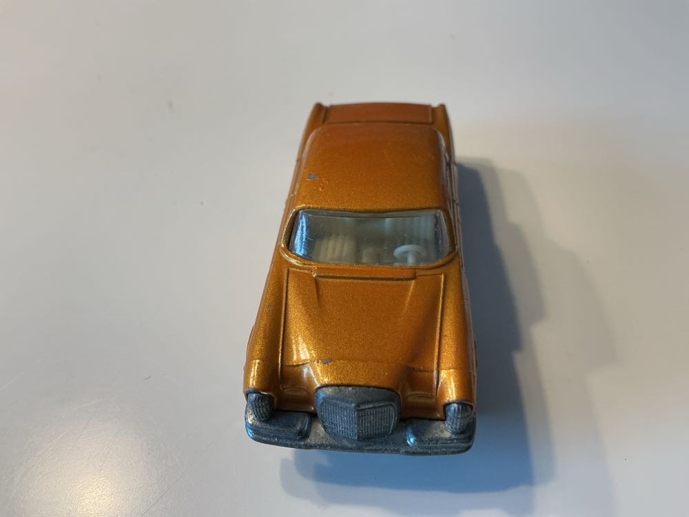 Mercedes Benz 300SE - Superfast Matchbox toy car collectible - Main Image 3