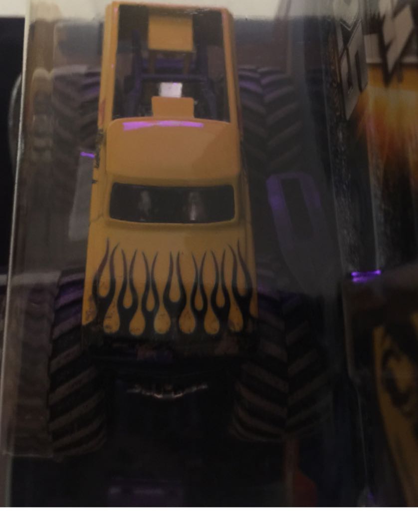 Titan - Mud toy car collectible - Main Image 2