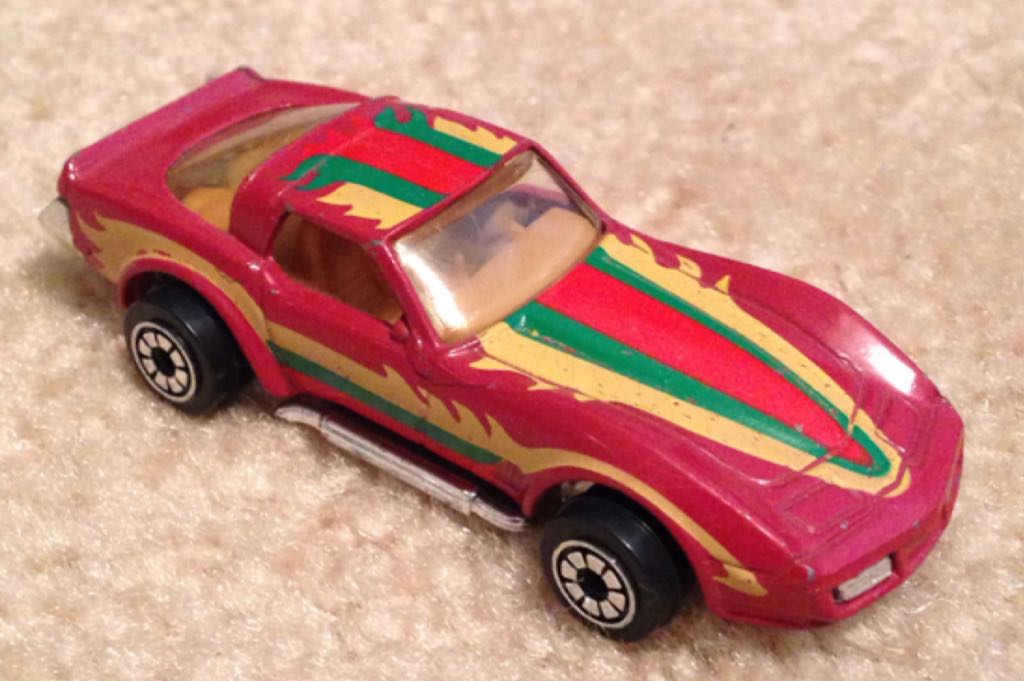 Audacious Blanco Con Flamas Naranjas