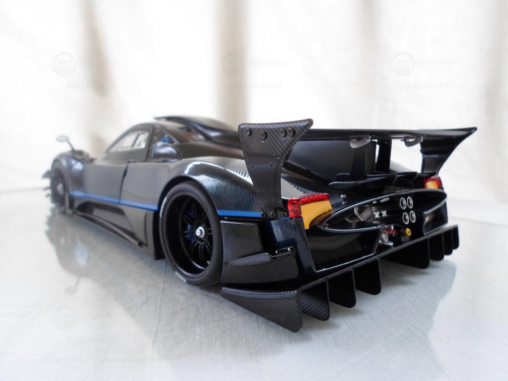 Autoart Pagani Zonda Revolucion - Signature Series toy car collectible - Main Image 2