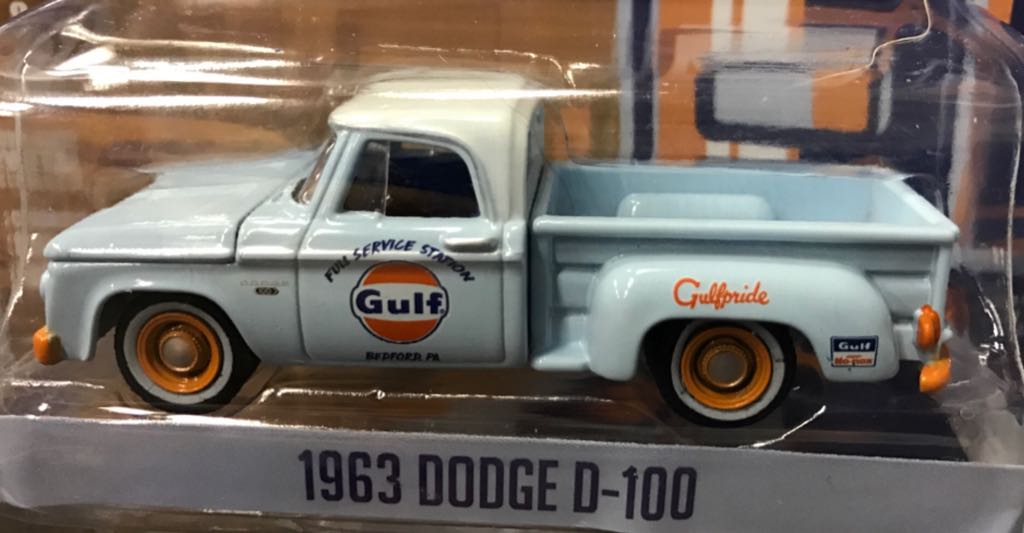 Greenlight Running On Empty Series 1 Gulf - Running On Empty toy car collectible - Main Image 2