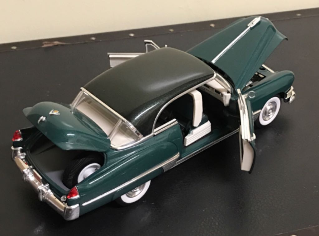 Cadillac toy car collectible - Main Image 2
