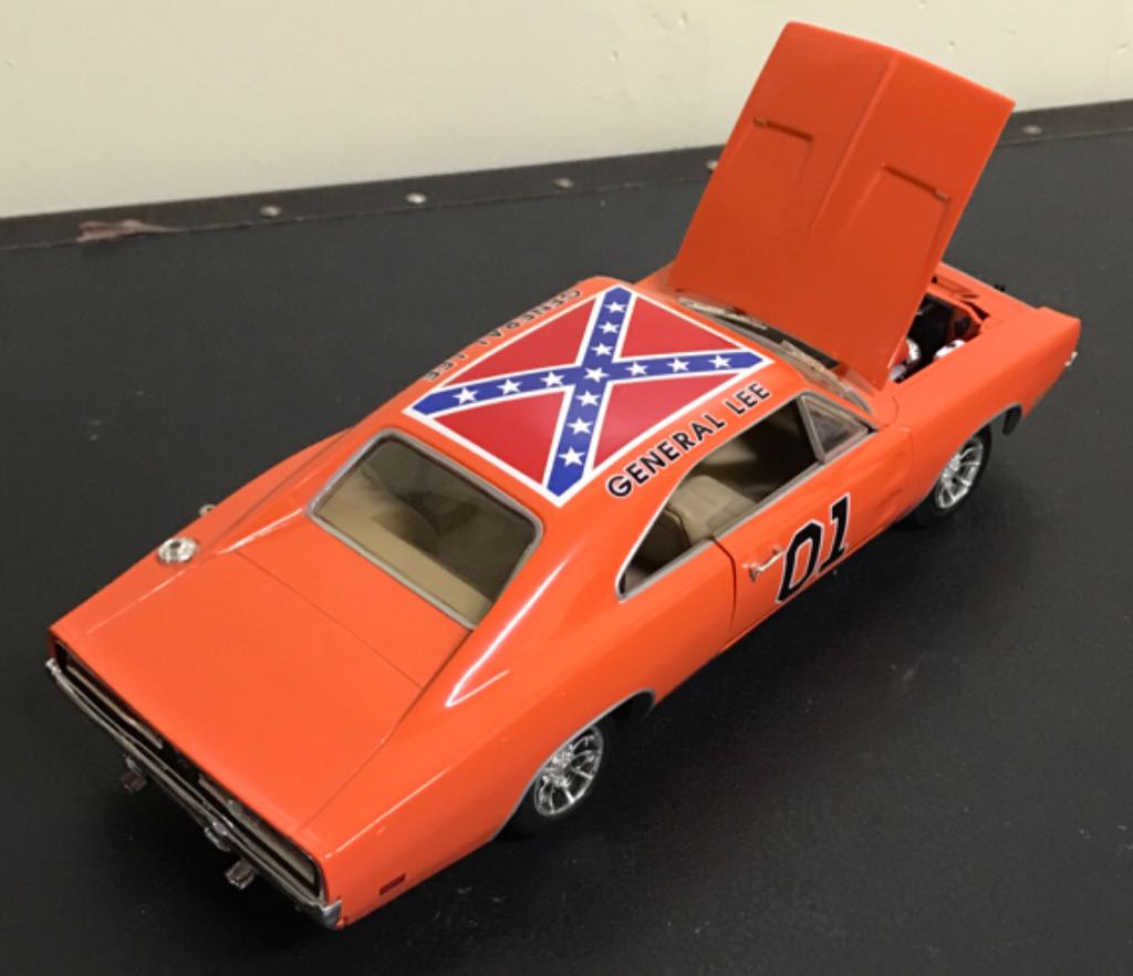 Dodge - R/T toy car collectible - Main Image 2