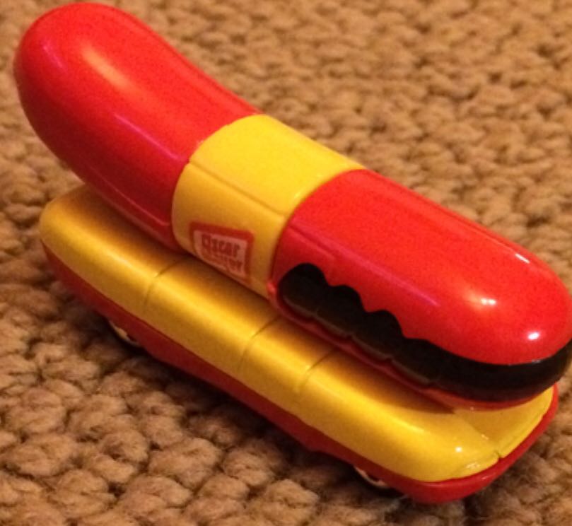 Hot Wheels Oscar Mayer Wienermobile toy car collectible - Main Image 1