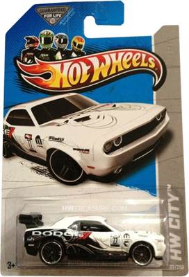 Dodge Challenger Drift Car - 2013 Treasure Hunt toy car collectible - Main Image 2