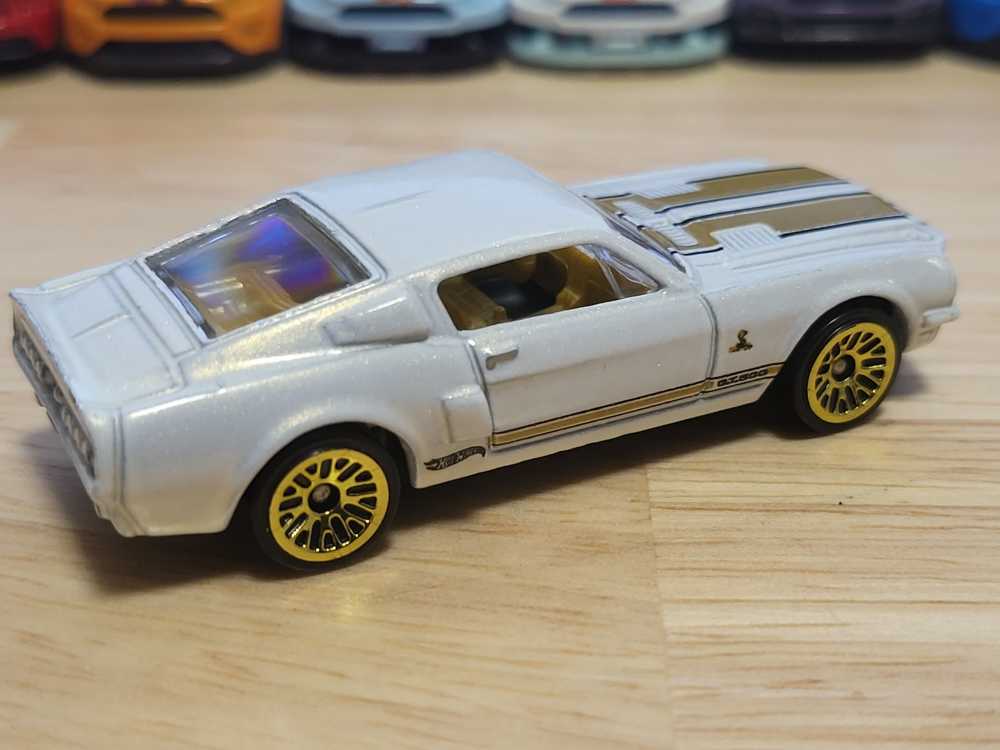 5/ 10 ’68 Shelby GT500 - 2013 - HW Showroom - Performance™️ toy car collectible - Main Image 2