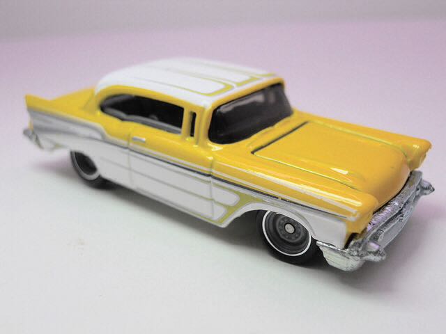 Chevy Bel Air 1957 - 2011 Hot Wheels Garage - GM toy car collectible - Main Image 2