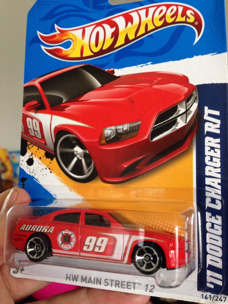 ’11 Dodge Charger R/T - Hw Main Street ’12 toy car collectible - Main Image 2