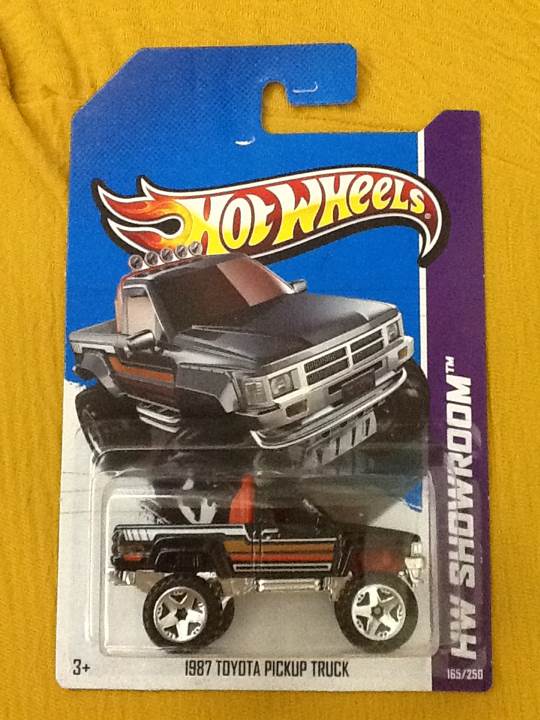1987 Toyota Pickup Truck - HW Showroom: HW Hot Trucks toy car collectible - Main Image 2