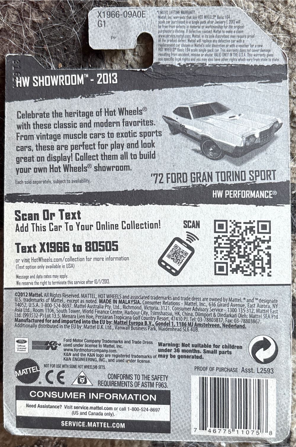 72 Ford Grand Torino Sport - 2013 HW Showroom toy car collectible - Main Image 3