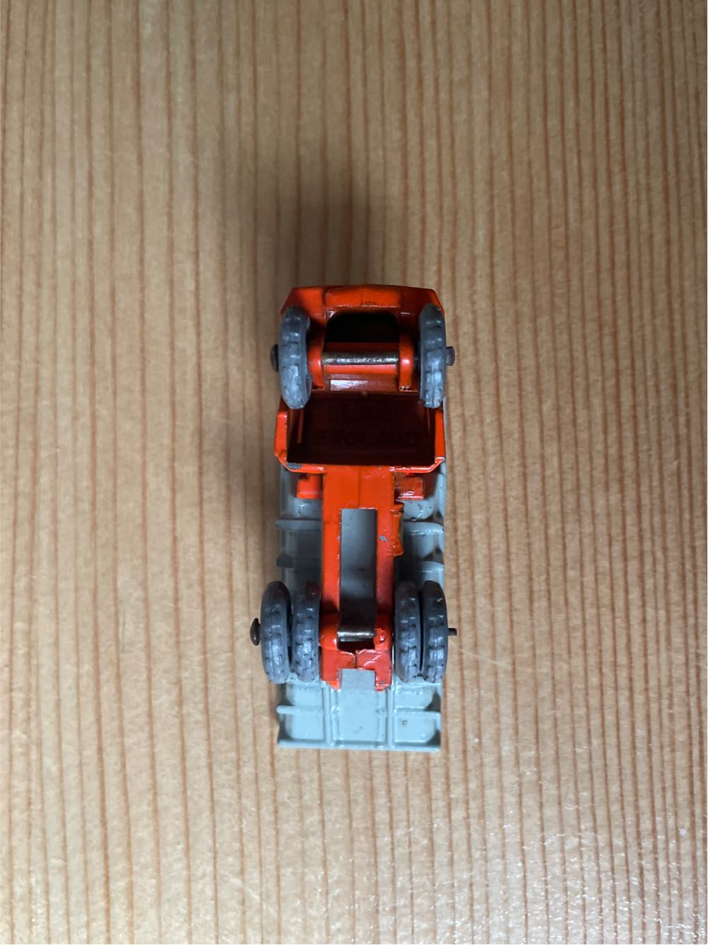 Quarry Truck - Matchbox 75 RW toy car collectible - Main Image 3