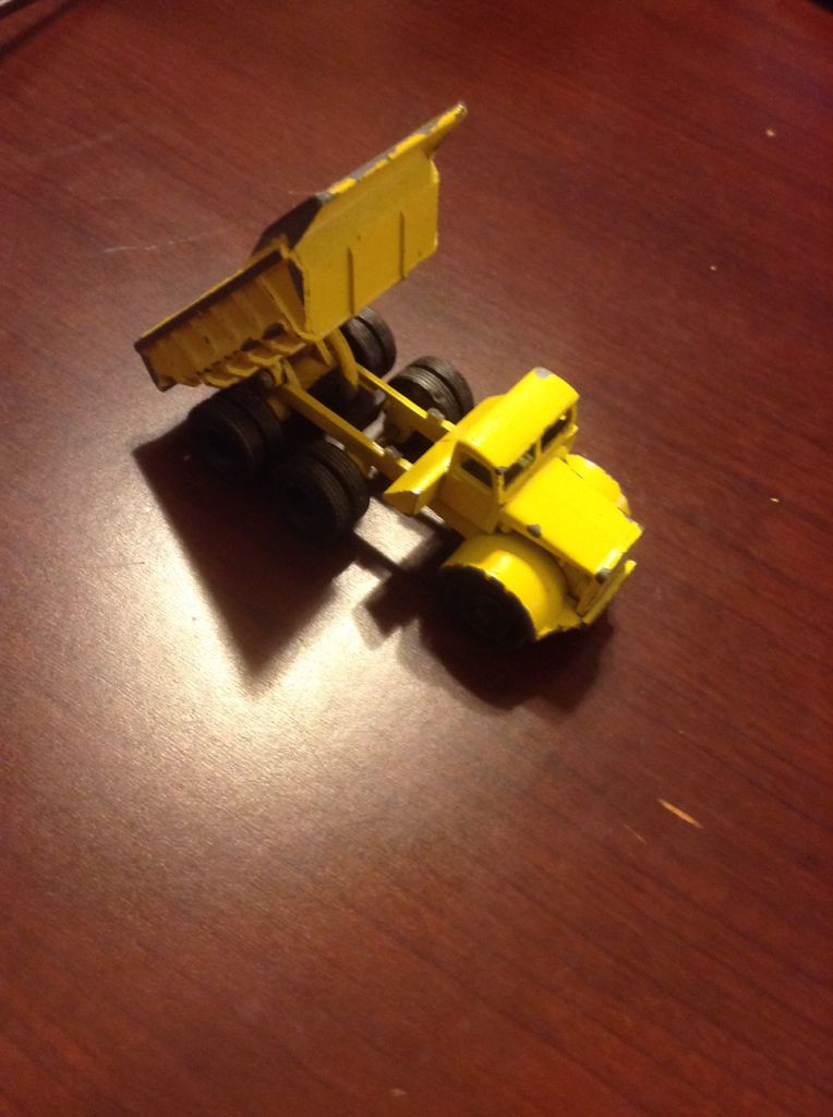 Euclid Quarry Truck - 1-75 Regular Wheels toy car collectible - Main Image 2