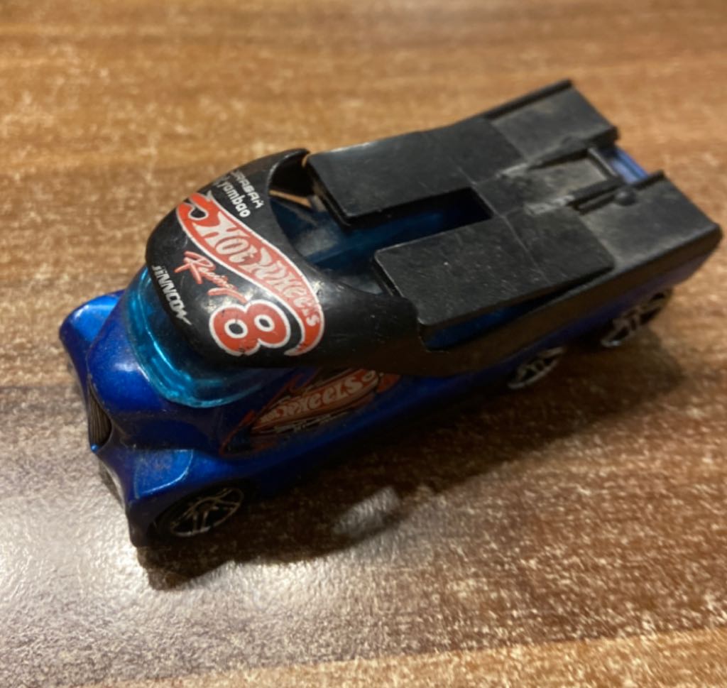 Cabin Fever  toy car collectible - Main Image 2