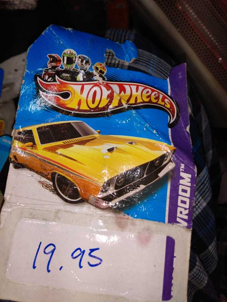 ’73 Ford Falcon XB - HW Showroom/HW Garage toy car collectible - Main Image 2