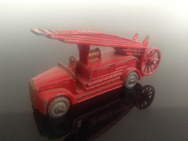 Dennis Fire Escape - Matchbox 75 RW toy car collectible - Main Image 2