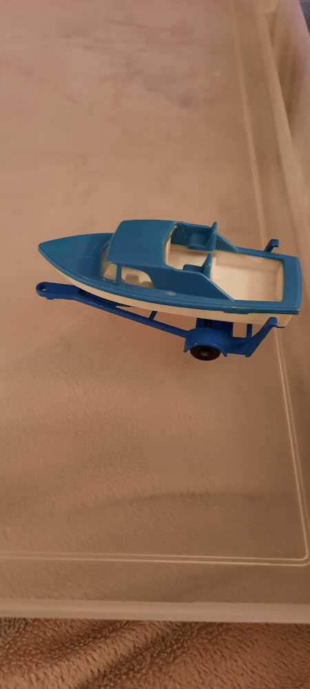 Cabin Cruiser, Boat & Trailer - Matchbox 75 SF toy car collectible - Main Image 3