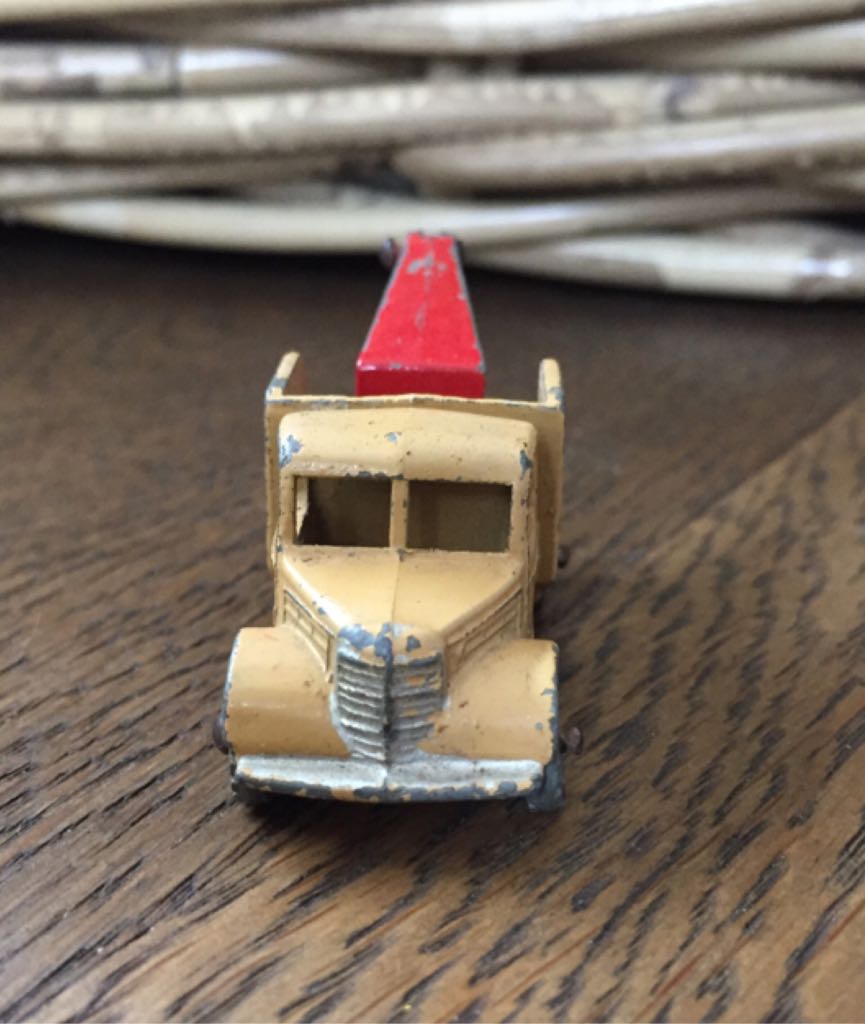 Wreck Truck - 1-75 Regular Wheels toy car collectible - Main Image 2