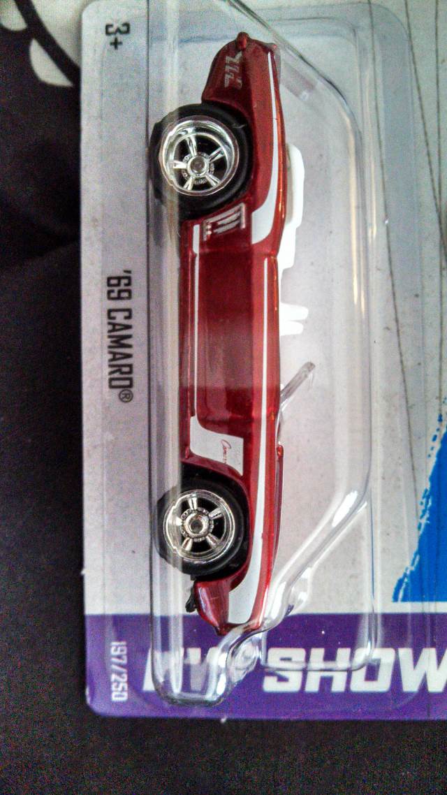 ’69 Camaro - HW Showroom - HW Garage ’13 toy car collectible - Main Image 2