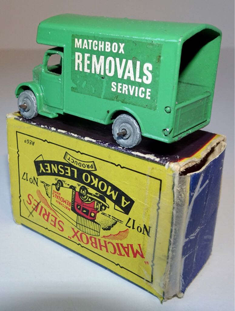 Bedford Removals Van 17A-8 - 1-75 Matchbox toy car collectible - Main Image 2