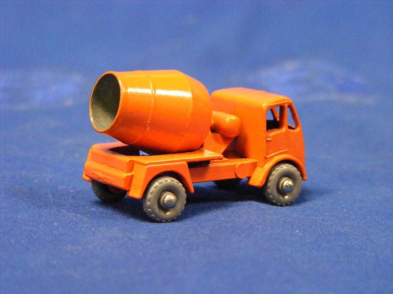 ERF Cement Mixer - Matchbox 1-75 toy car collectible - Main Image 2