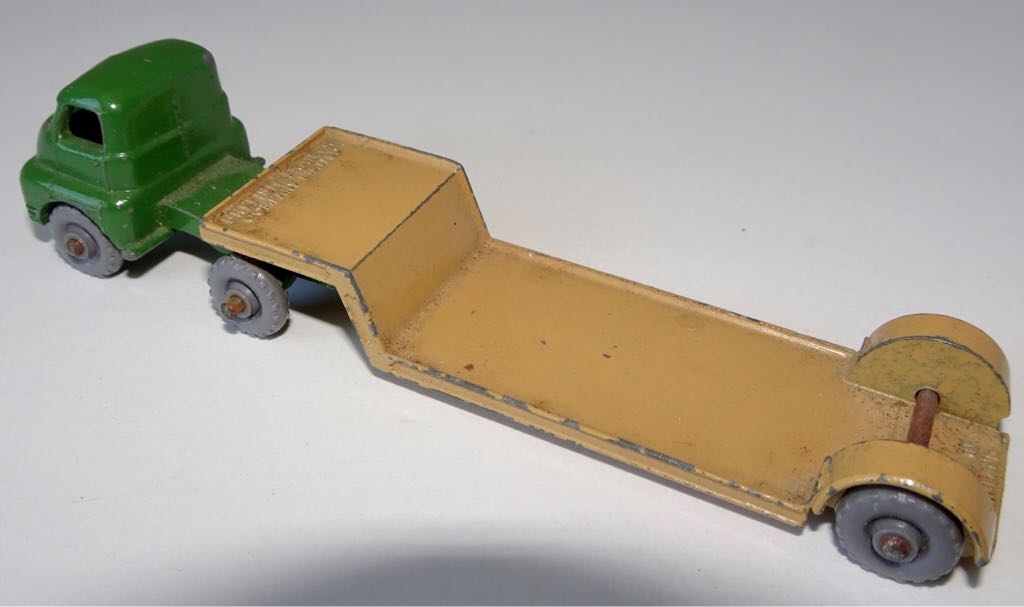 27B - Bedford Low Loader - 1-75 Regular Wheels toy car collectible - Main Image 2
