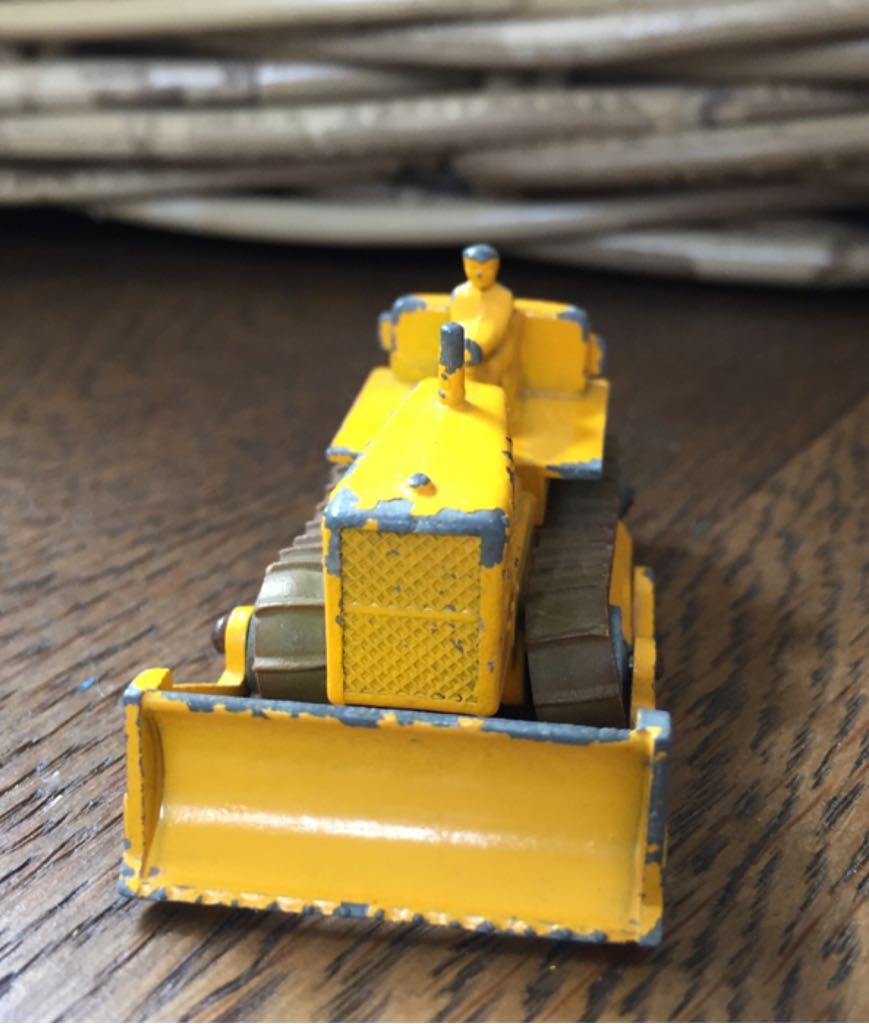 18C - Caterpillar Bulldozer - 1-75 Regular Wheels toy car collectible - Main Image 2