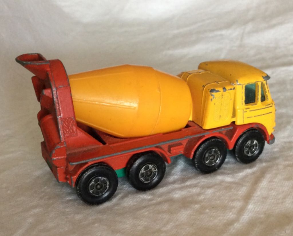 Foden Concrete Truck - 1-75 toy car collectible - Main Image 2