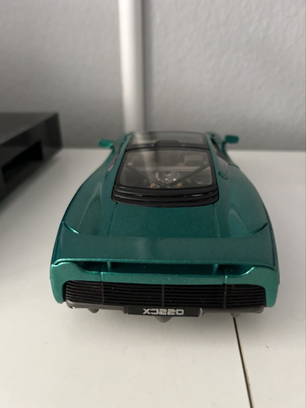 Jaguar XJ220 STH  toy car collectible - Main Image 2
