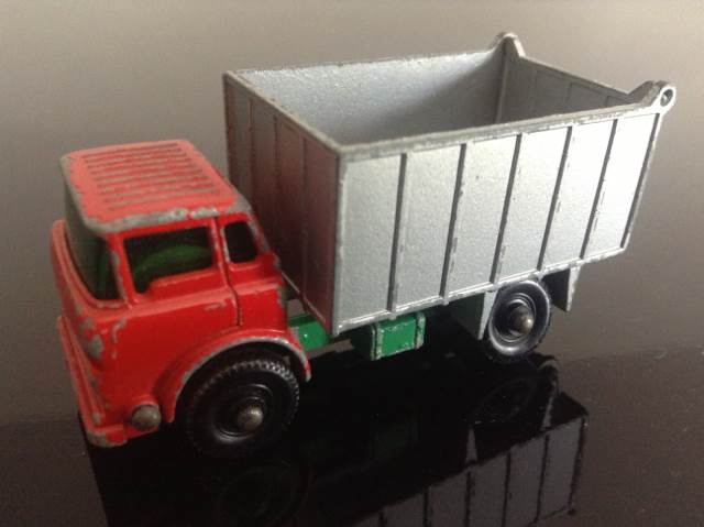 GMC Tipper Truck - 1-75 Regular Wheels toy car collectible - Main Image 2