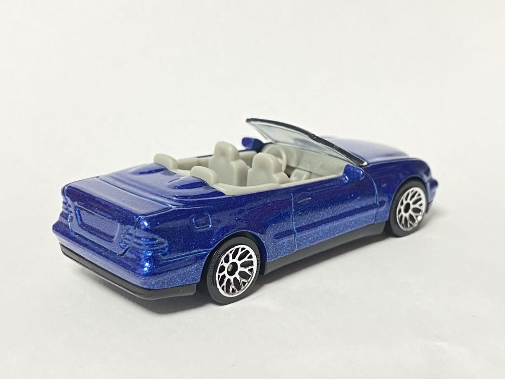 Mercedes CLK Cabriolet  toy car collectible - Main Image 2