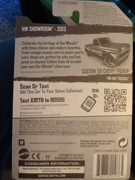 Chevy Pickup Custom ‘69 - HW Showroom toy car collectible - Main Image 2