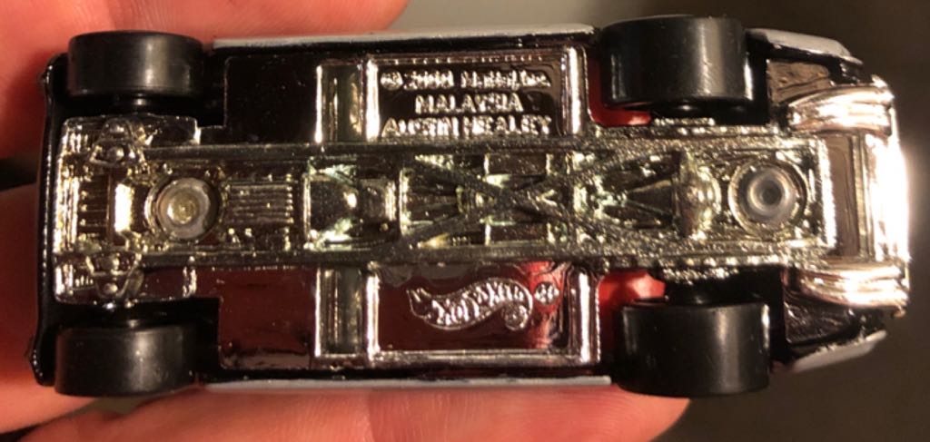 Austin-Healey 100 - 2000 First Editions toy car collectible - Main Image 2