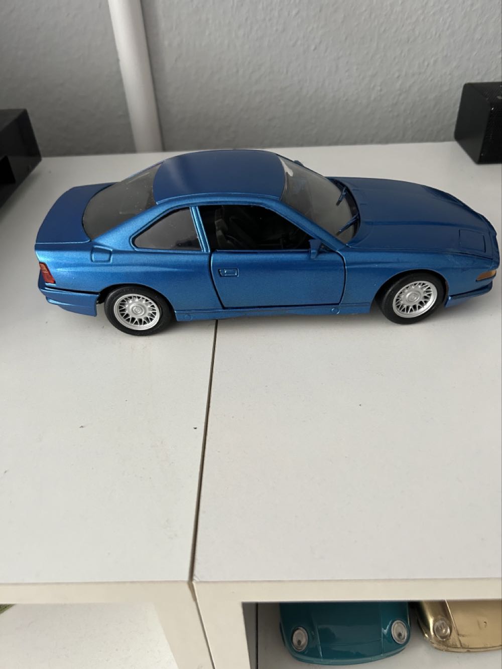 BMW 850i - 2001 Last Production Run toy car collectible - Main Image 3