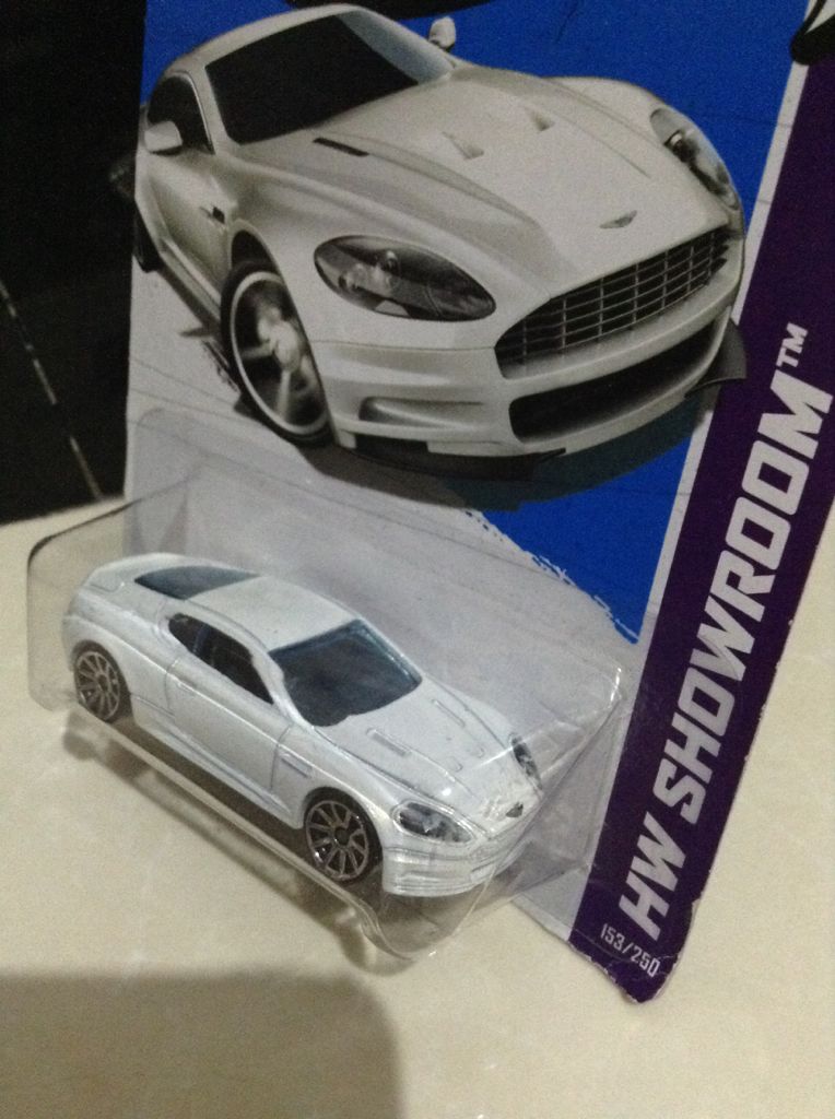 Aston Martin DBS (’10) - Asphalt Assault toy car collectible - Main Image 2