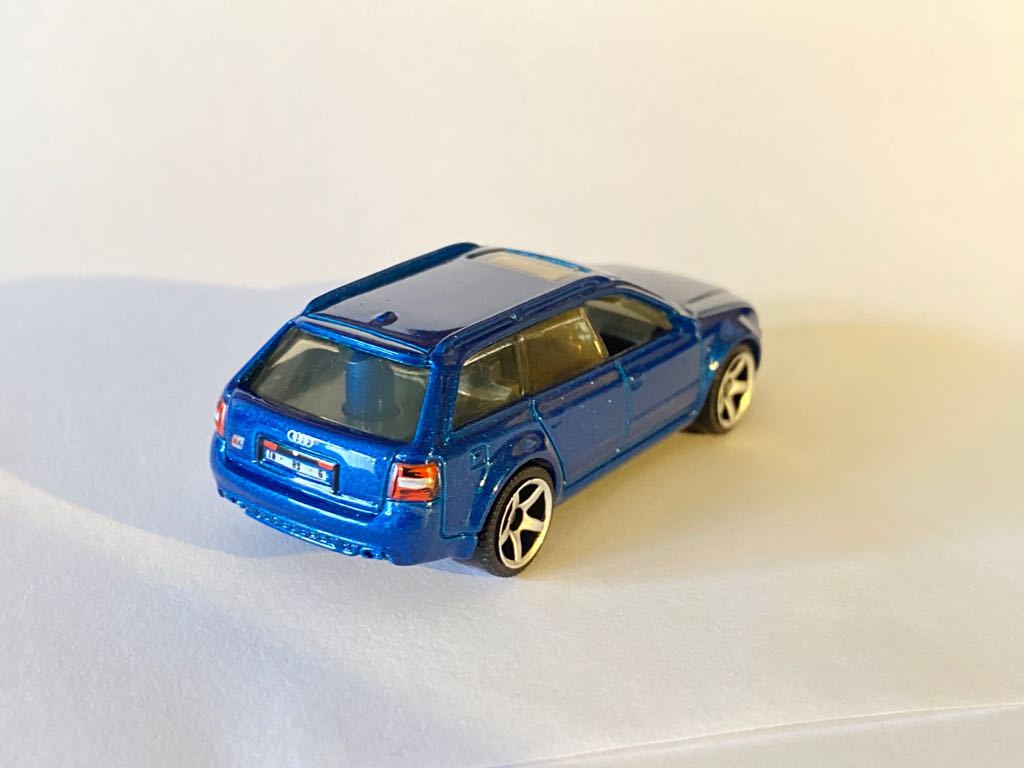 Audi RS6 Avant - Matchbox toy car collectible - Main Image 2