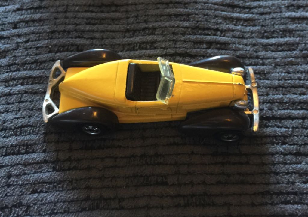 Auburn 852 - Oldies But Goodies toy car collectible - Main Image 2