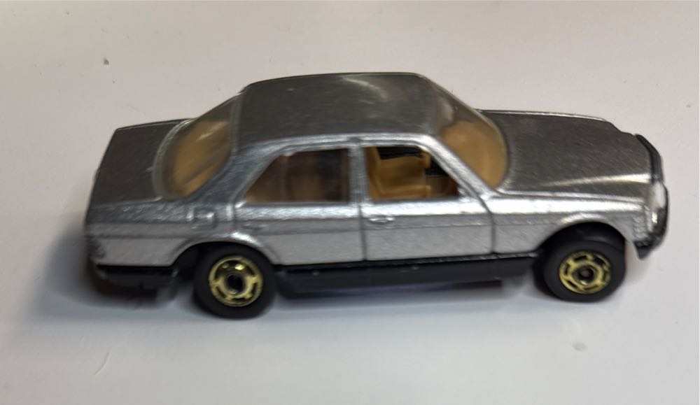 Mercedes 380 SEL  toy car collectible - Main Image 2