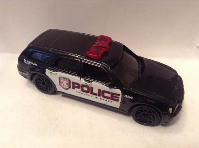 Dodge Magnum Police  toy car collectible - Main Image 1