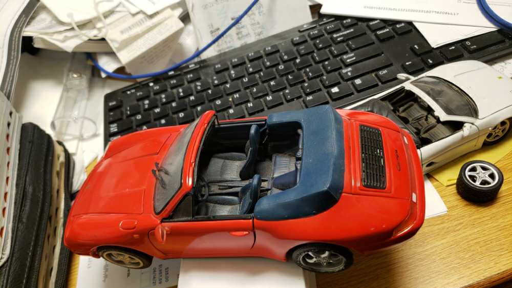 Porsche 911 Carrera Cabriolet - Matchbox 1-75 Superfast toy car collectible - Main Image 2